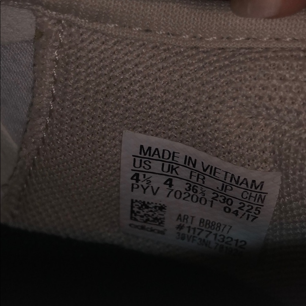 Adidas - Picture 3 of 3